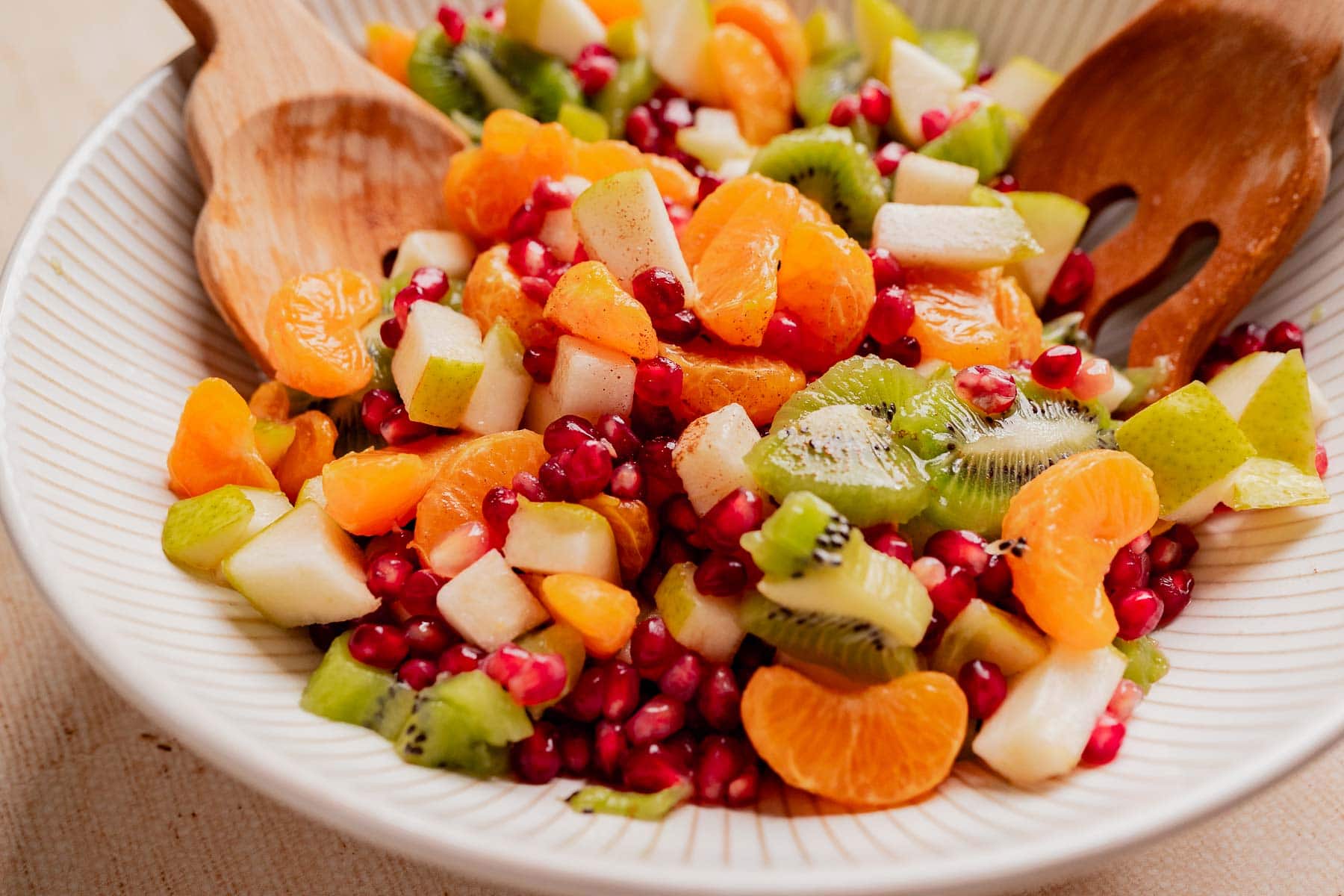 Φρουτοσαλάτες με εξωτικά φρούτα και σπόρους